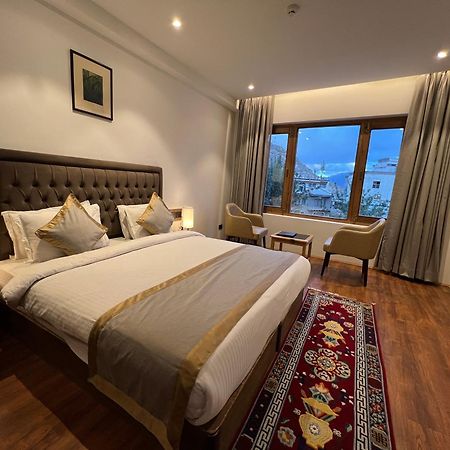 The Pangong Hotel Лех Екстериор снимка