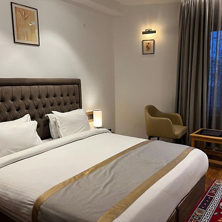 The Pangong Hotel Лех Екстериор снимка