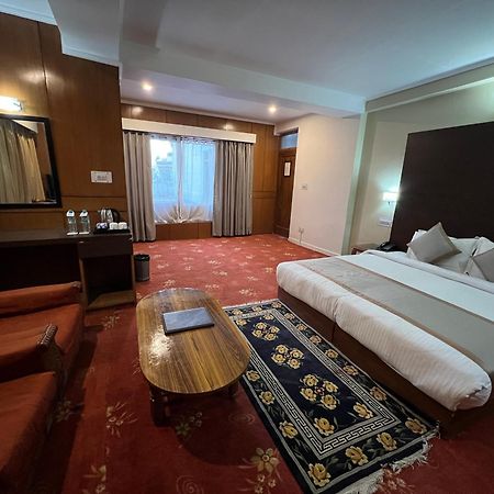 The Pangong Hotel Лех Екстериор снимка